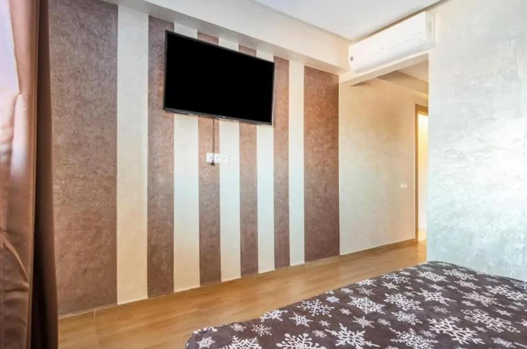 Un Elegant Appartement Meuble A Louer A Marrakech Avec Deux Piscines Et Une Vue Magnifique Marrakesh