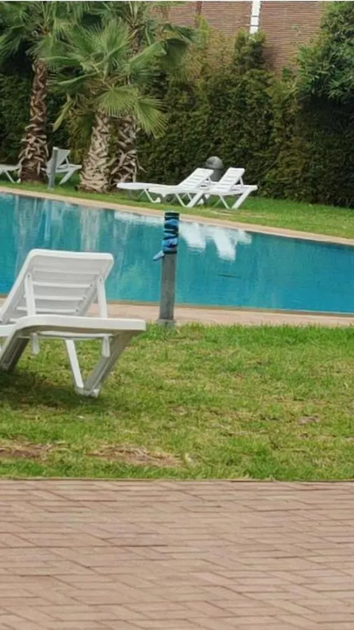Un Elegant Appartement Meuble A Louer A Marrakech Avec Deux Piscines Et Une Vue Magnifique Marrakesh
